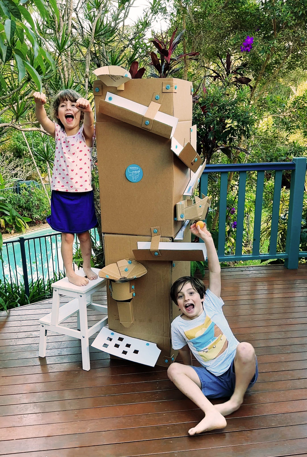 Makedo Cardboard Construction in the Classroom : 4 Steps (with Pictures) -  Instructables