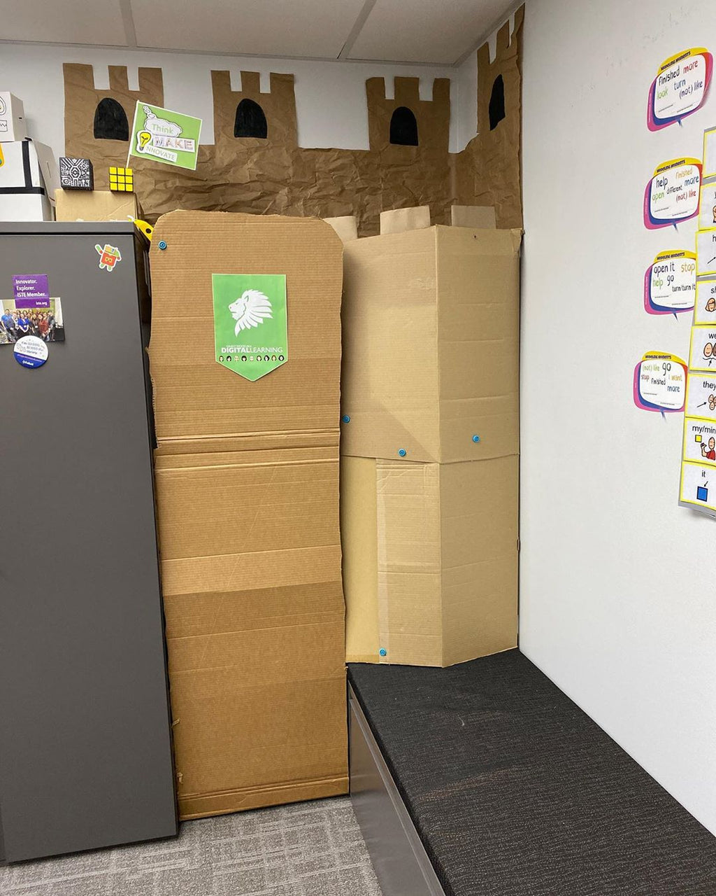 Cardboard Kingdom Tidy Barrier – Makedo Hub