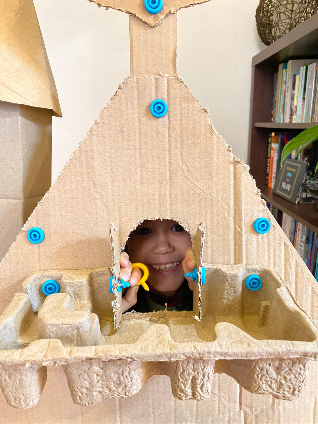 Cardboard discount hogwarts castle