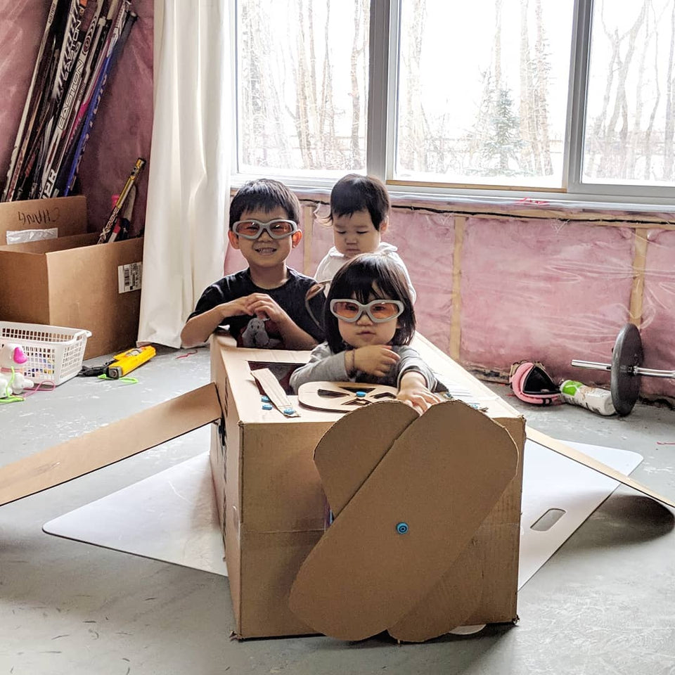Flying high with Makedo cardboard constructions